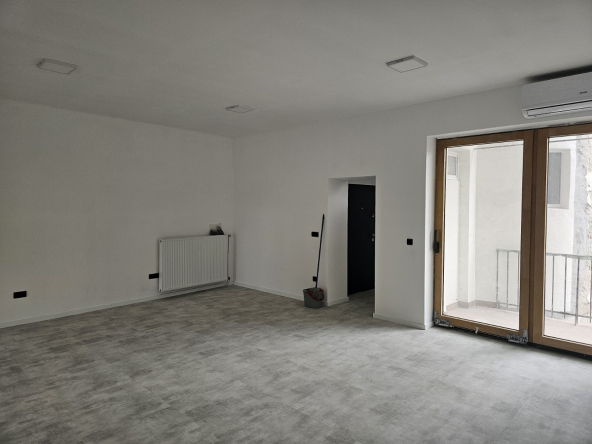 Kompletno renoviran salonski stan kod Tašmajdana, 120m2