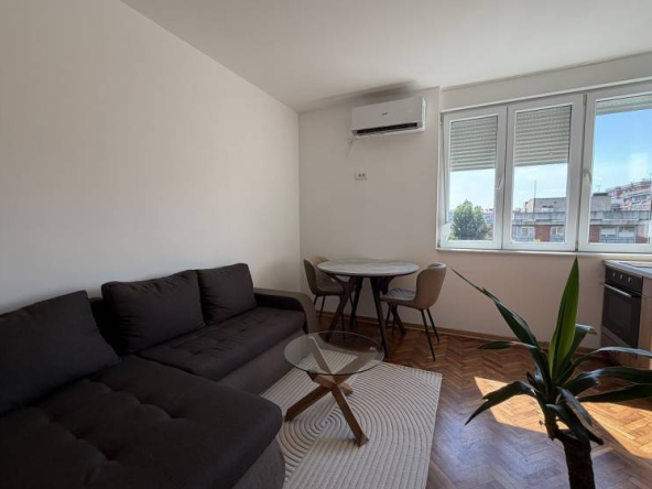 Renoviran 2.0 stan u ulici Jovana Avakumovića 33m2