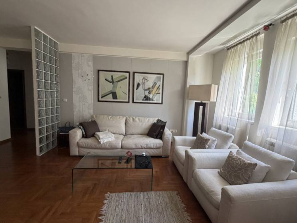 Trosoban stan na Dorćolu, Knez Miletina 66m2
