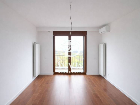Dvosoban stan sa garažom u Lux 51, Bežanijska kosa,60m2