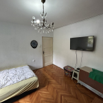2.0 stan sa zastakljenom terasom, Karaburma 47m2