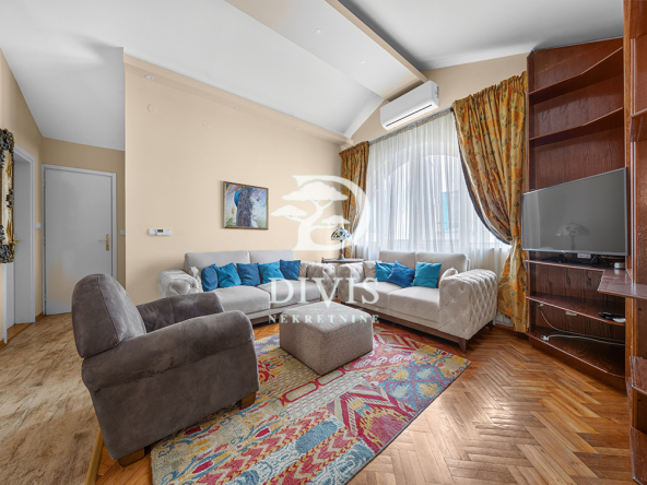 Namešten, 2.0 stan u Bulevaru oslobođenja kod Banjičke šume,76m2
