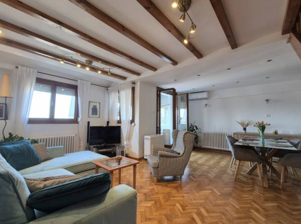 Top panorama i moderan život u Šajkaškoj: Namešten dupleks od 85m2 spreman za useljenje!