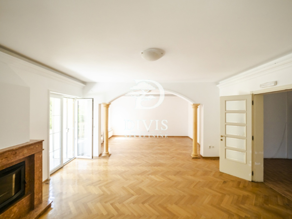 Izdavanje kuće od 290m2 sa dvorištem i garažom – Zvezdara, Valterova