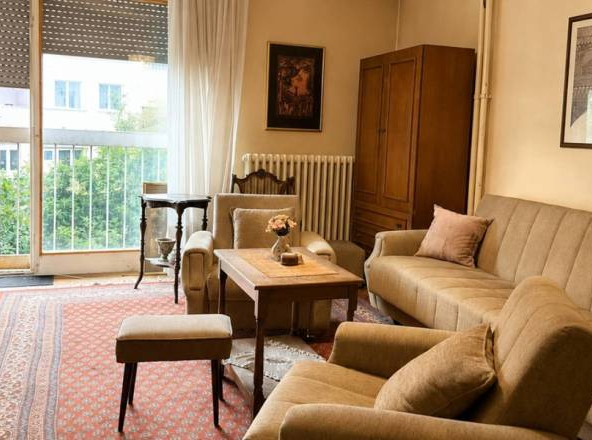 Uknjižen dvosoban stan 49 m² na Paliluli - Održavana zgrada kod Hale Pionir