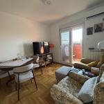 Elegantan i svetao jednoiposoban stan od 36m² u ulici Cara Dušana, Zemun