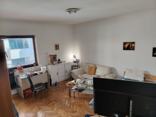Prostran petosoban dupleks od 100 m² sa terasom – Hadžipopovac, Ulica Ljube Didića
