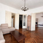 Autentičan salonski stan od 85m² na Dorćolu u neposrednoj blizini crkve Sv. Aleksandra Nevskog