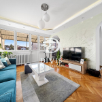 Trosoban stan sa panoramskom terasom – Voždovac, Radovana Simića Cige (68 m²)