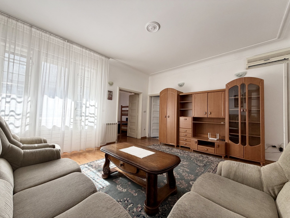 Elegantan 2.0 salonski stan kod Hrama Svetog Save – Mirna dvorišna orijentacija