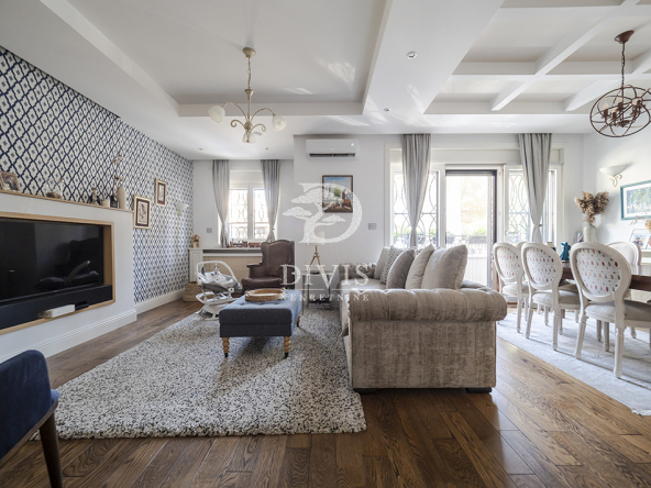 Namešten 3.0 stan na Vračaru sa terasom od 60 m²