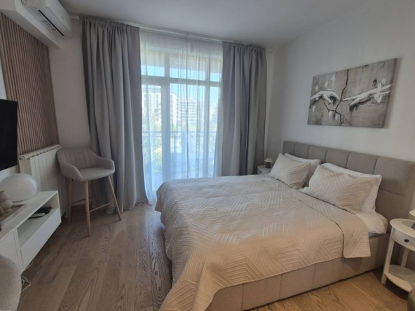 Moderan studio od 30m2 u zgradi Aurora – Beograd na vodi sa pogledom na park