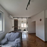 Komforan trosoban stan 77m² sa dvorištem na Pašinom brdu
