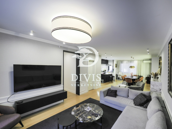 Porodična oaza od 116m² sa privatnim dvorištem kod Botaničke bašte