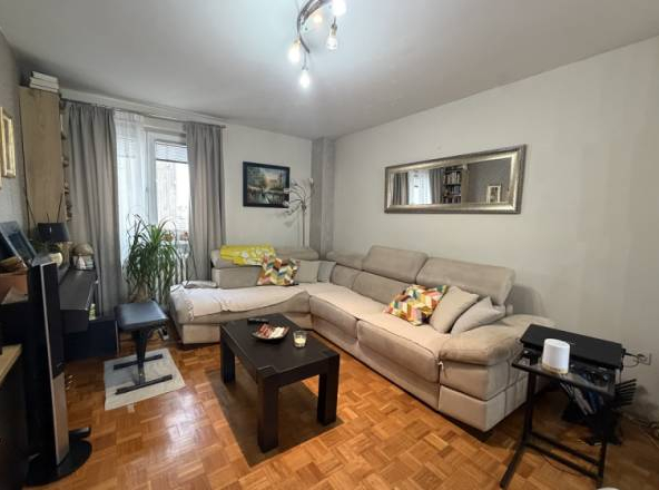 Komforan dvoiposoban stan 71m² u Bloku 62, Novi Beograd